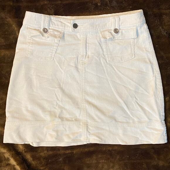 Patagonia 4 White Corduroy Mini Skirt - Picture 2 of 8